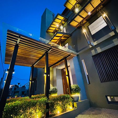 Manthila Hotel Анурадхапура Екстериор снимка