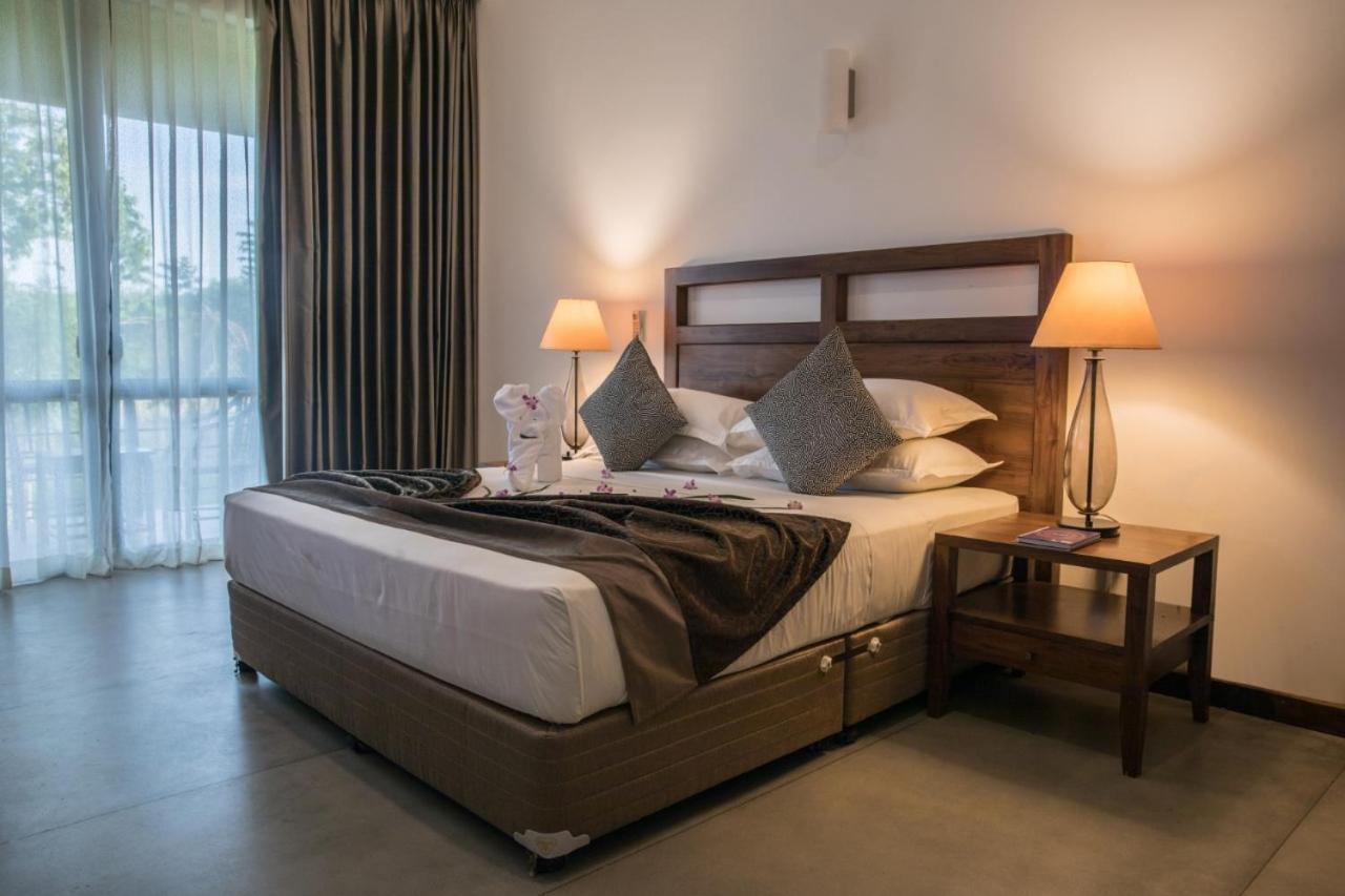 Manthila Hotel Анурадхапура Екстериор снимка