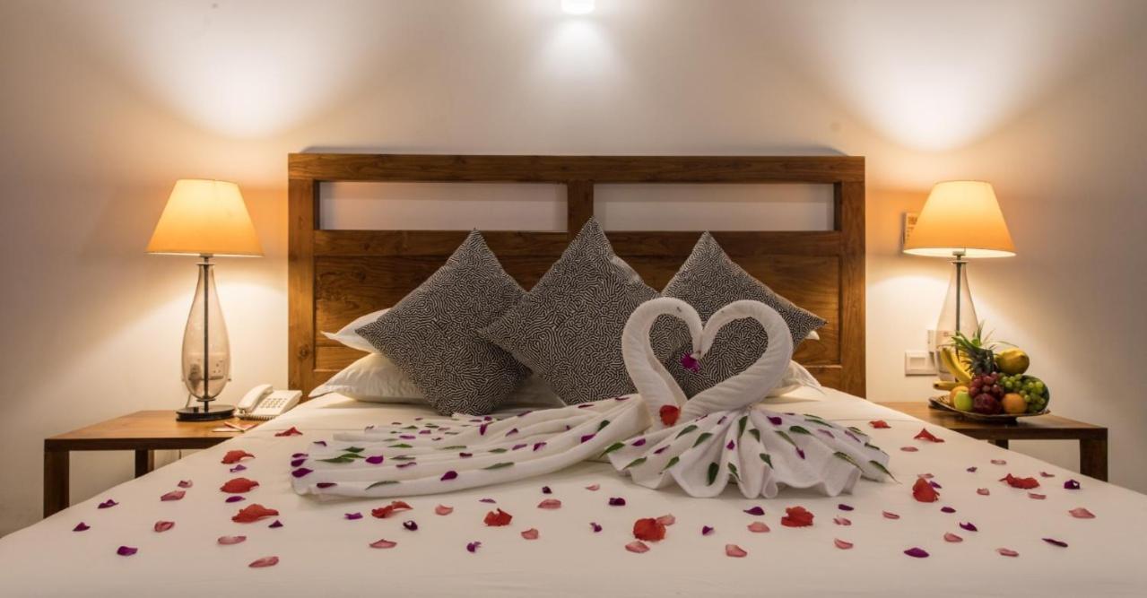 Manthila Hotel Анурадхапура Екстериор снимка