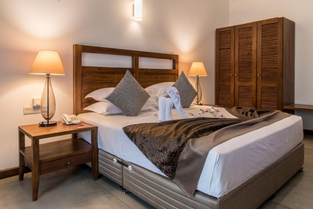 Manthila Hotel Анурадхапура Екстериор снимка